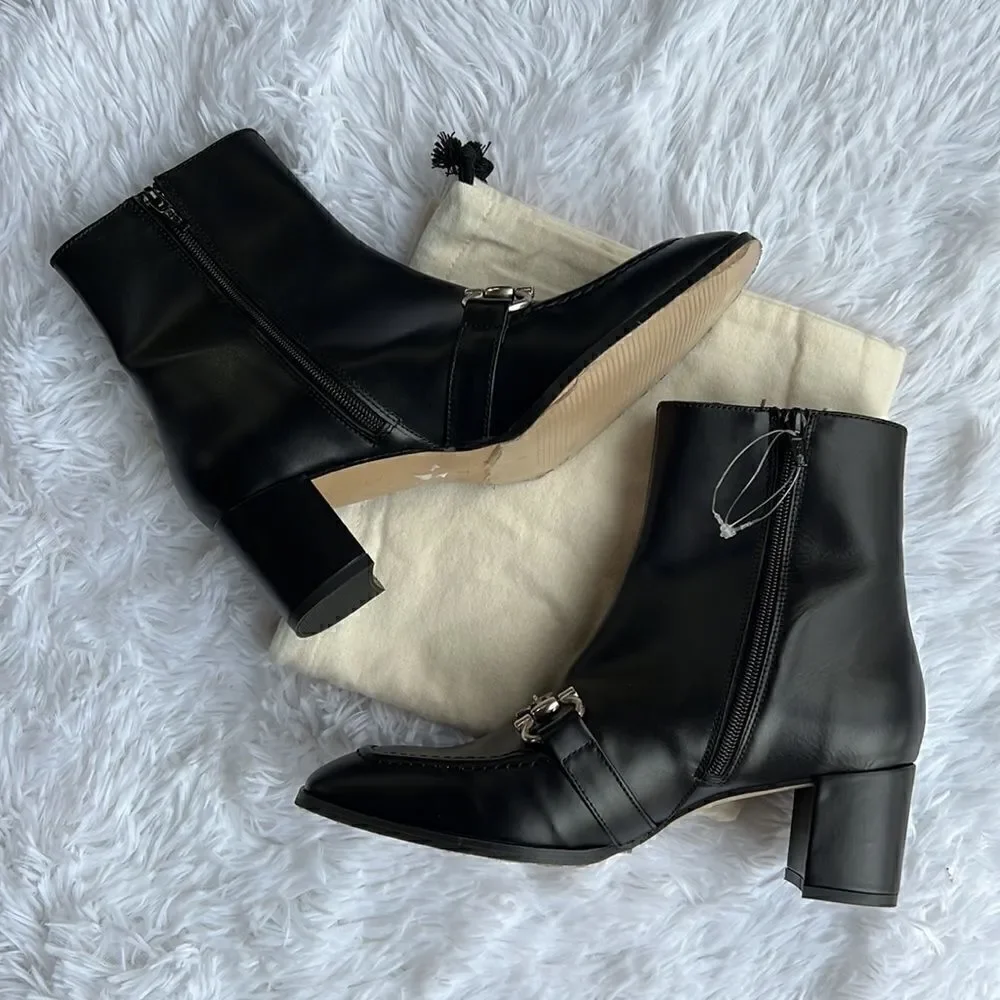 Renatta Jop Leather Ankle Boots with bit hardware size 7